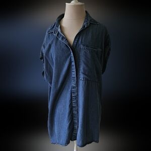 Forever 21 Short Sleeve Button Shirt